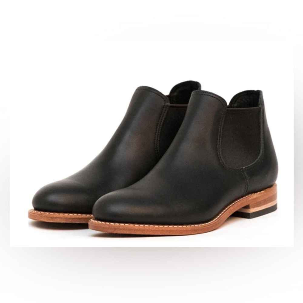 Retired Red Wing Carol 3461 Black Boundary size 10 NWB